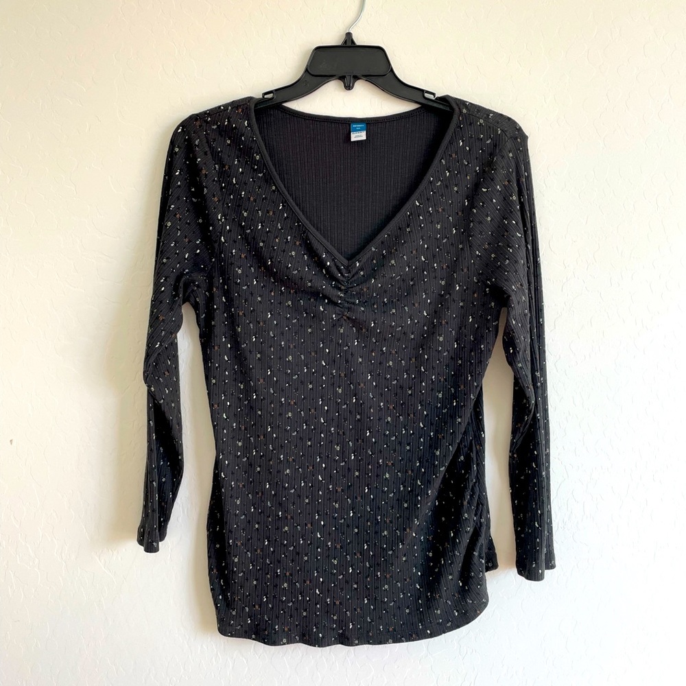 Old Navy Maternity Floral Ribbed Top